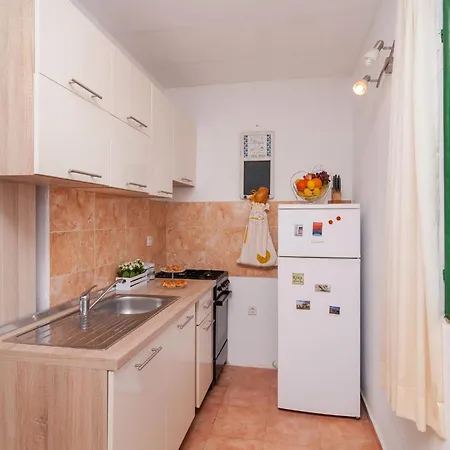 Pet Friendly In With Kitchen * Gdinj