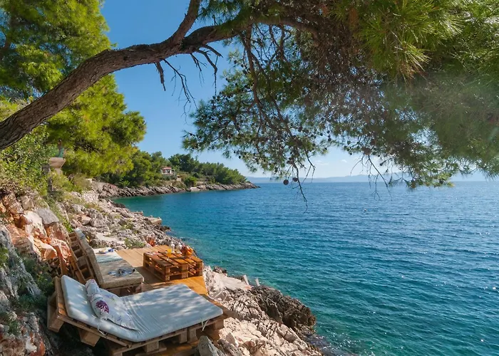 With Sea View I * Gdinj